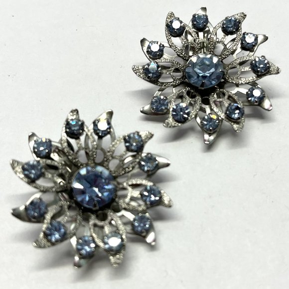 Vintage Jewelry - Vintage blue flower rhinestone earrings